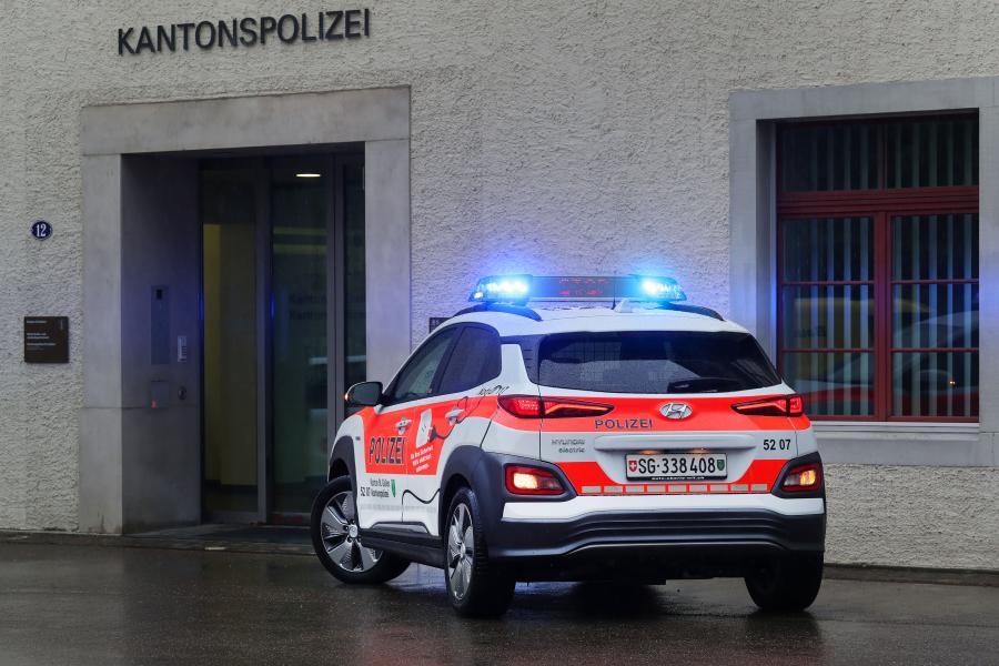 Hyundai Kona Polizei FuStW 2019 года  (CH) (фото 3 из 4)